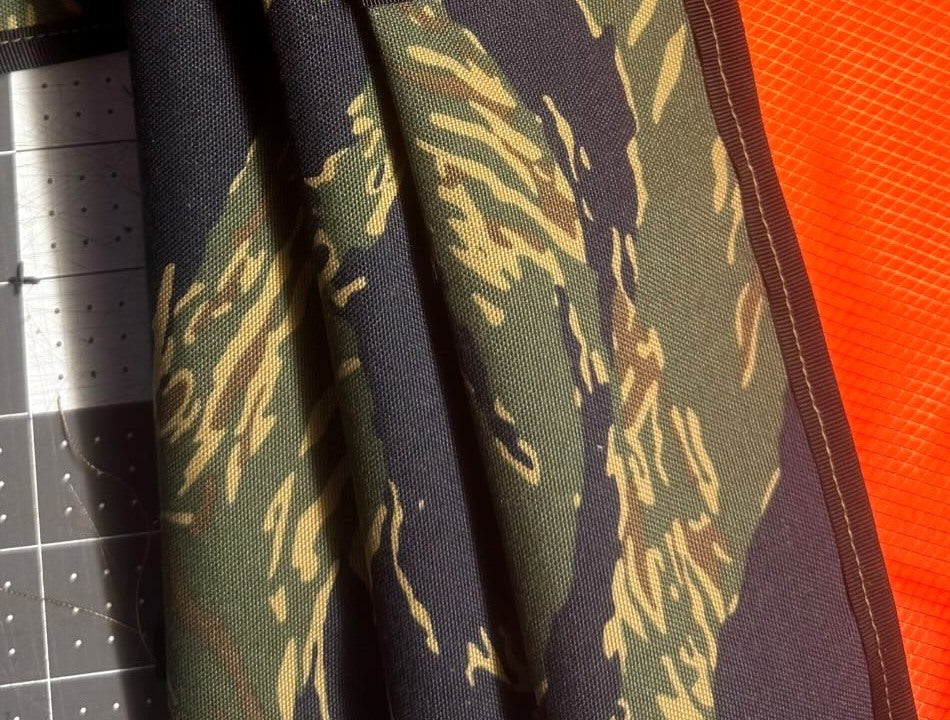 SLIM COK in tiger stripe with orange ripstop liner